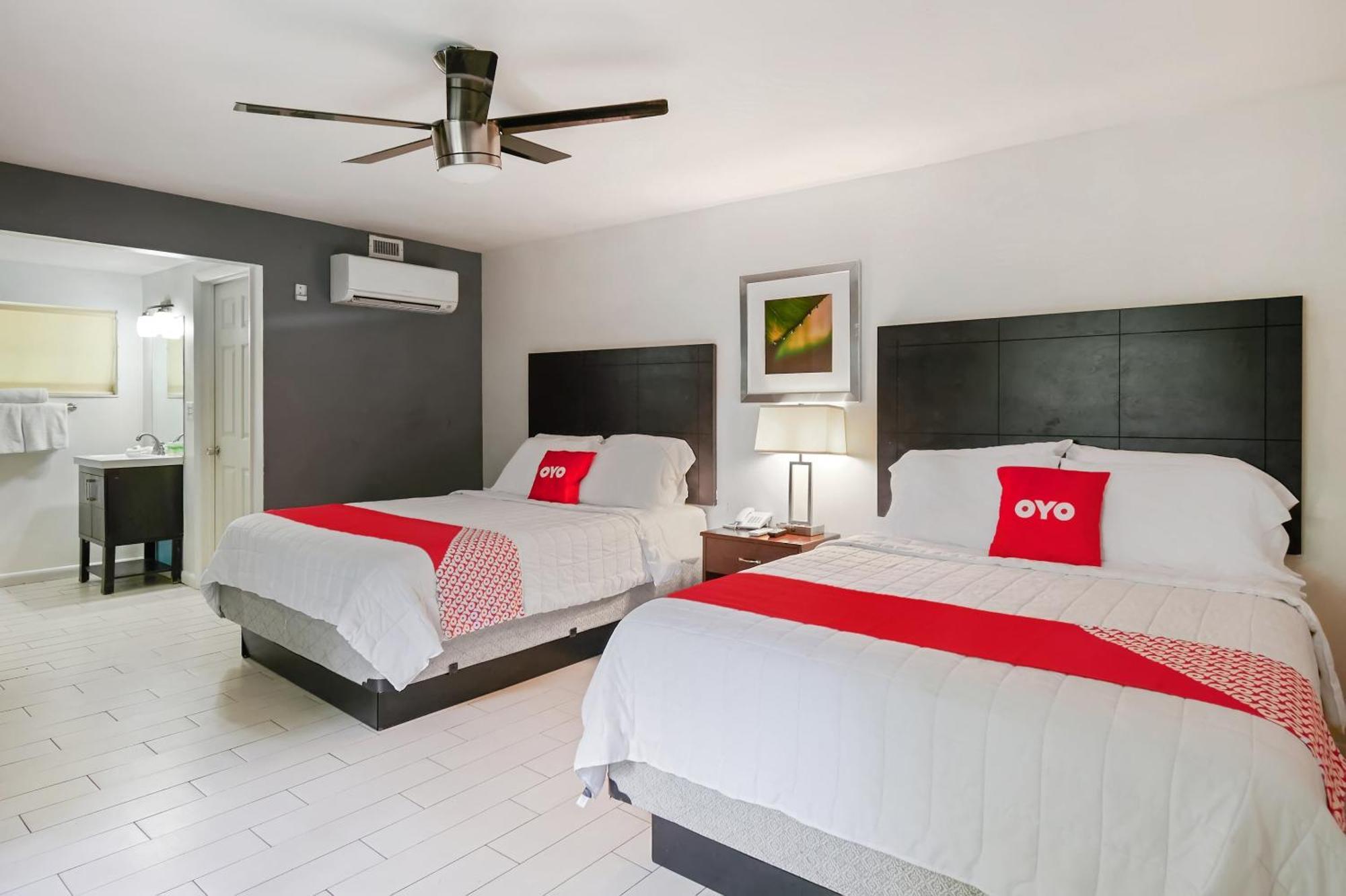 Oyo Hotel Coral Gables - Miami Airport Экстерьер фото