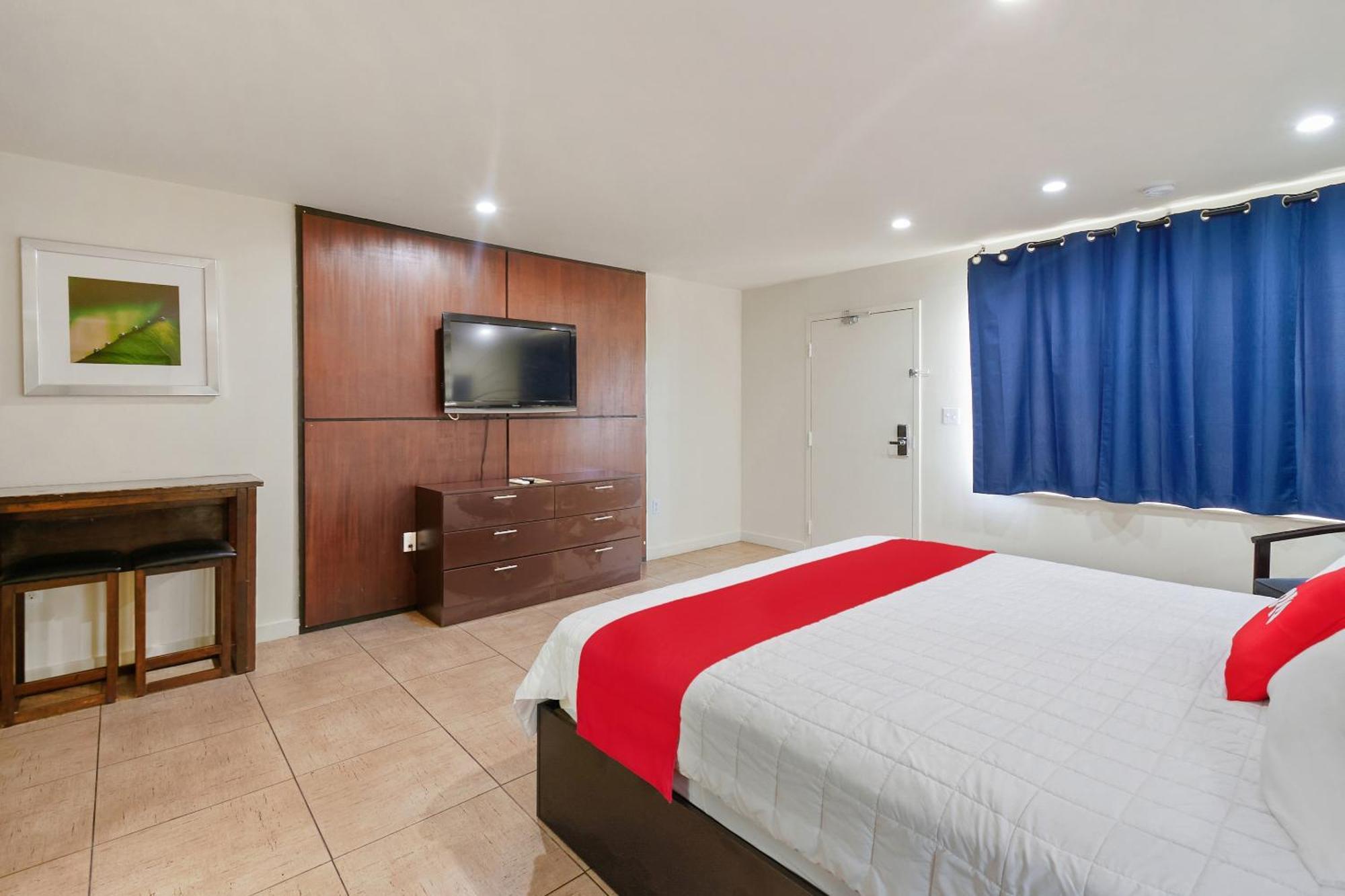 Oyo Hotel Coral Gables - Miami Airport Экстерьер фото